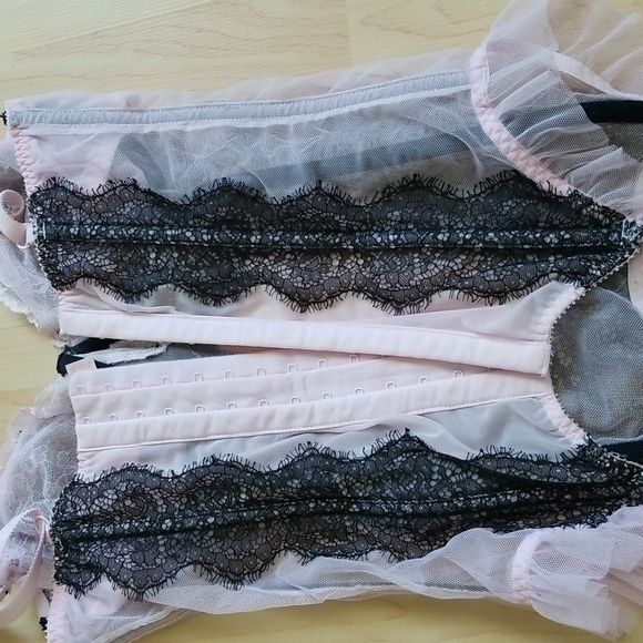 Victoria secret corsets - Picture 6 of 7